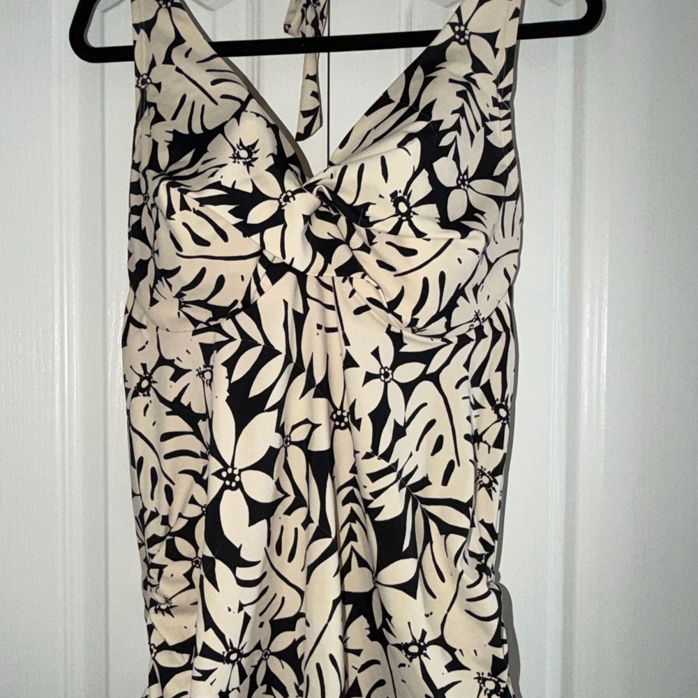 Swimsuits For All Ivory and Black Floral Tankini